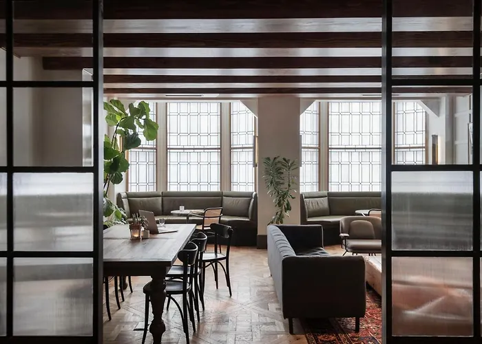 Roost Rittenhouse